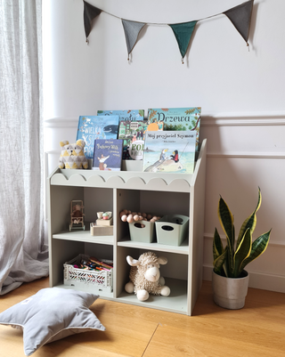 Children’s Montessori bookcase with 4 spacious shelves Juno green 33x71 cm