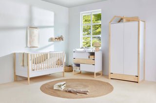 Changing table Jiffy with changing top and 3 drawers